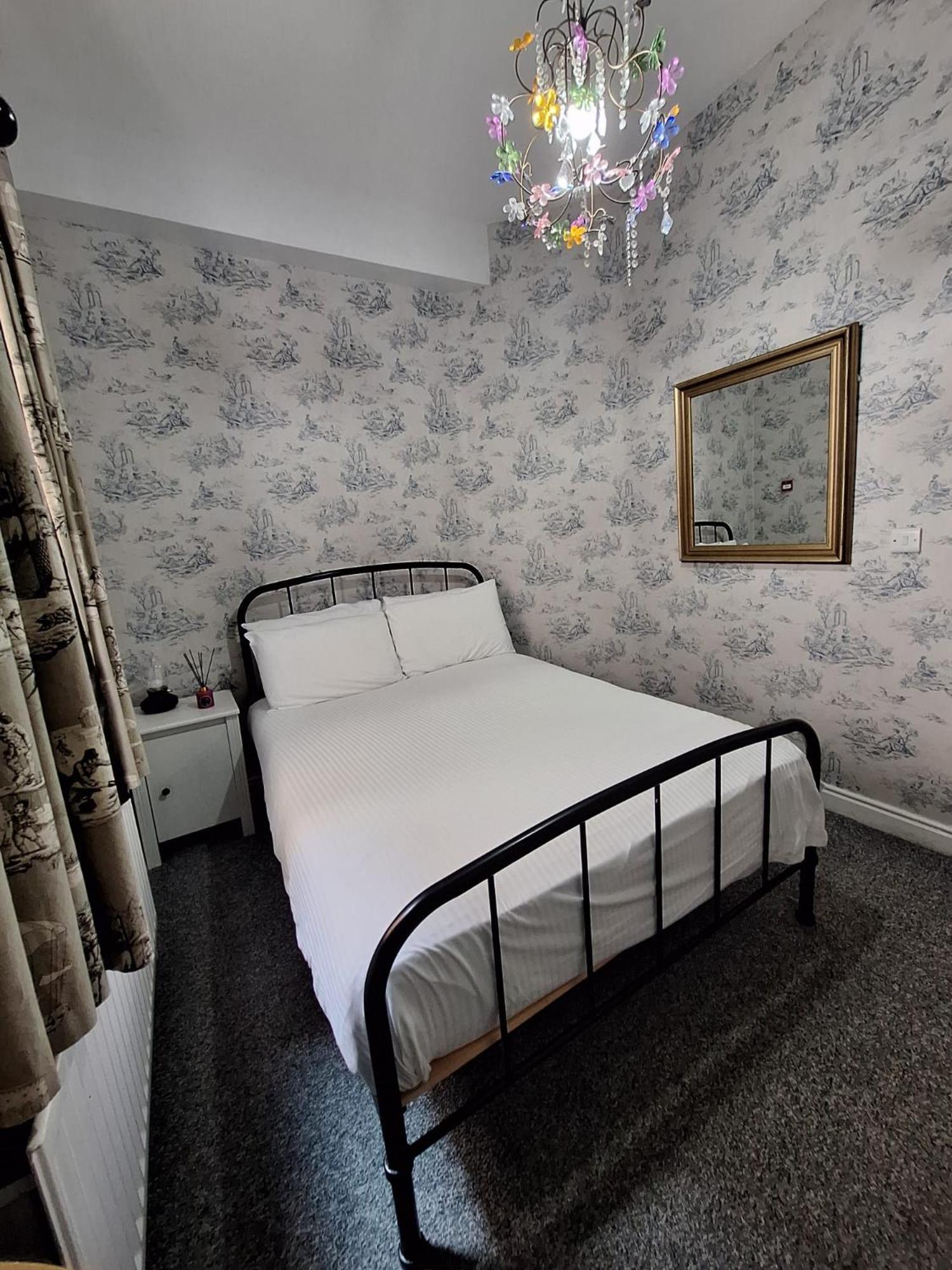 Bed & Breakfast 45 Malone Road
